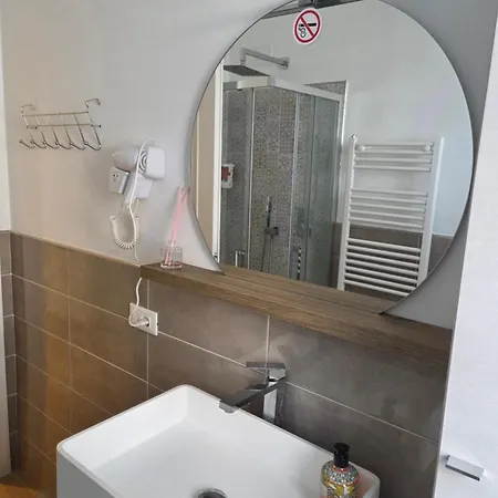 Elycon House - Locazione Turistica A منزل للإقامة