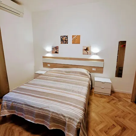 Elycon House - Locazione Turistica A Homestay