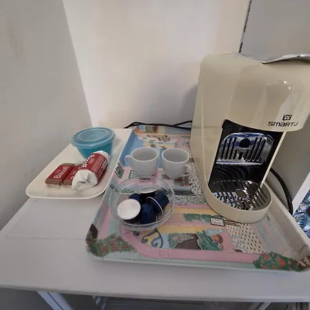 Elycon House - Locazione Turistica A Habitación en casa particular