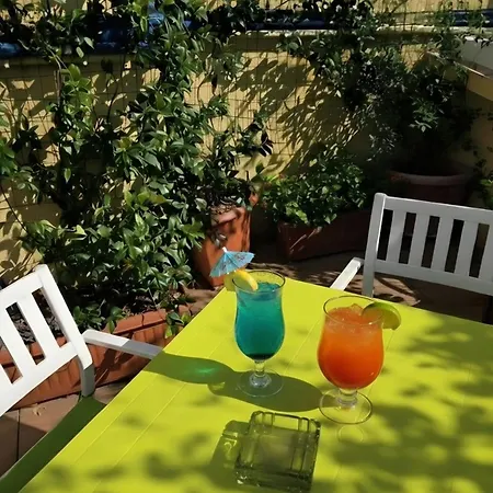 Elycon House - Locazione Turistica A Accommodatie bij particulieren