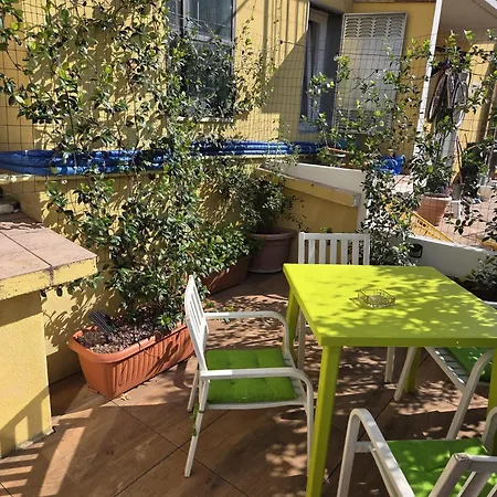 Elycon House - Locazione Turistica A Accommodatie bij particulieren